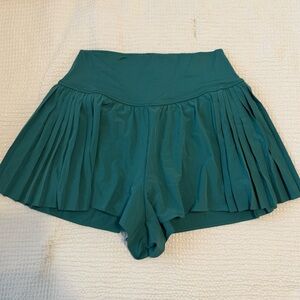 Aerie pleated flowy shorts